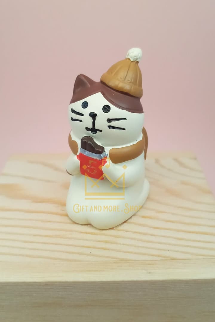 Chocolate cat music box